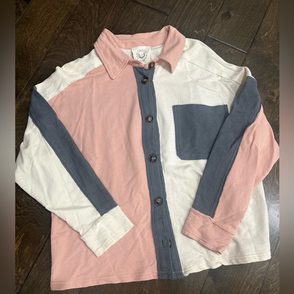 Colorblock Button-Up Shirt - Picture 2 of 2